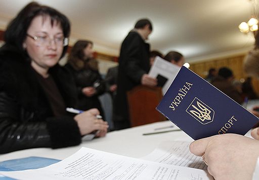 17.01.2010 Состоялся первый тур выборов на Украине, по итогам которого лидирует Виктор Янукович, возглавляющий оппозиционную Партию регионов. На втором месте премьер-министр Юлия Тимошенко, на третьем - Сергей Тигипко