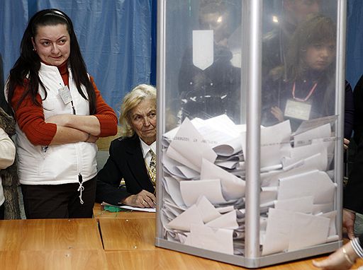 17.01.2010 Состоялся первый тур выборов на Украине, по итогам которого лидирует Виктор Янукович, возглавляющий оппозиционную Партию регионов. На втором месте премьер-министр Юлия Тимошенко, на третьем - Сергей Тигипко