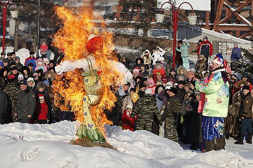 14.02.2010 В нескольких странах отметили проводы зимы, сопровождающиеся массовыми гуляниями с песнями, танцами, хороводами. А также традиционным сжиганием соломенной Масленицы