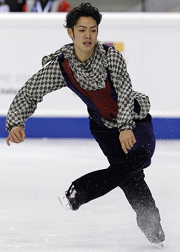 25.03.2010 На чемпионате мира по фигурному катанию в Турине золотую медаль завоевал японец Дайсуке Такахаси. Второе место у канадца Патрика Чана, третье – у француза Брайана Жубера. Российский фигурист Сергей Воронов занял 11-е место. Евгений Плющенко не принимал участие в соревнованиях из-за травмы