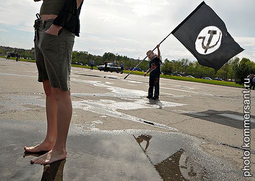 15.05.2010 В Санкт-Петербурге движение "Питерские родители против реформ бюджетной сферы" провели митинг против платного образования. В акции приняли участие 250 человек