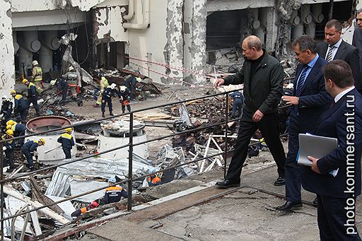 17 августа 2009 года на Саяно-Шушенской ГЭС произошла авария, в результате которой погибли 75 человек. Машинный зал был затоплен водой полностью. Полное восстановление СШГЭС запланировано на 2014 год, его стоимость оценивается более чем в 40 млрд руб