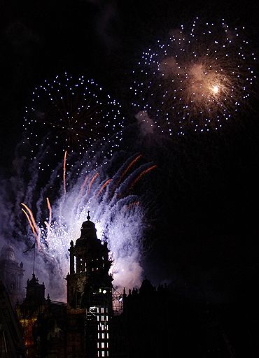 16.09.2010 В Мексике отмечается 200-летие независимости от Испании. На организацию праздничных мероприятий, на которые приглашены лидеры 50 стран, потрачено $230 млн.