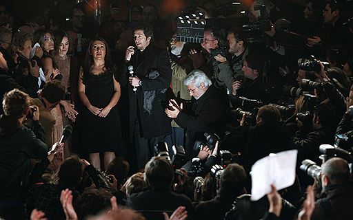 28.10.2010 Сотни режиссеров и актеров вышли на улицы Рима в знак протеста против политики правительства по сокращению расходов на киноискусство