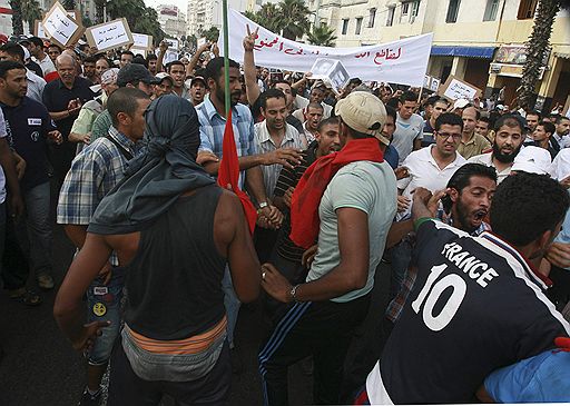 20.06.2011 В Марокко прошли массовые демонстрации против плана реформ, предложенного королем Мохаммедом VI. Документ предусматривает, в частности, передачу ряда полномочий от короля премьер-министру 