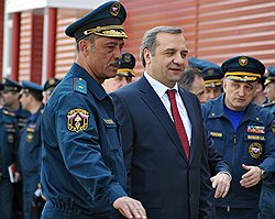 Владимир Пучков (в центре) 