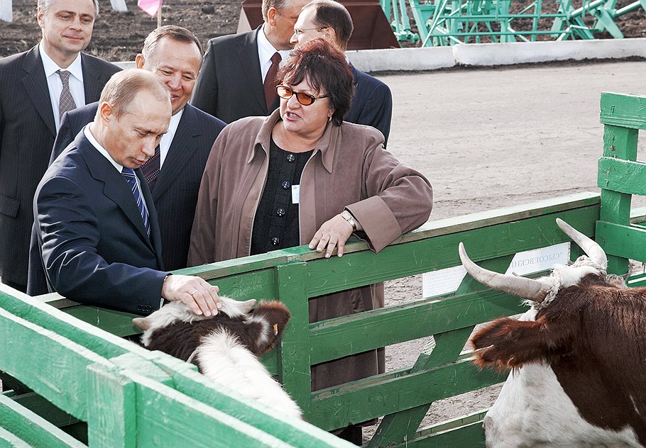 Владимир Путин в Саратовской области на ферме Николаевская (2004 год) 
