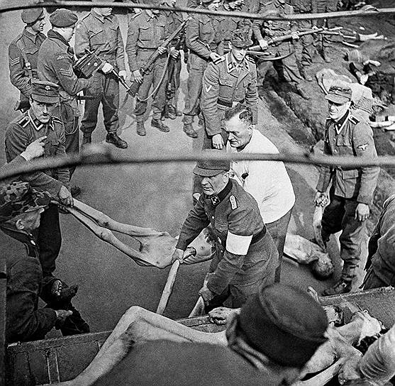 До 13 сентября 1942 года были депортированы или погибли в гетто 300 тыс. евреев Варшавы
