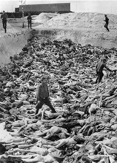 Еще одна ужасная страница холокоста — лагерь Берген-Бельзен. Именно здесь вместе с семье находилась Анна Франк — еврейская девочка из Амстердама, благодаря ее дневнику ставшая самой известной в мире жертва холокоста. Запись от 19 ноября 1942 года: «Немцы звонят в каждую дверь и спрашивают, не живут ли в доме евреи... Вечером, когда темно, я вижу колонны людей с плачущими детьми. Они идут и идут, осыпаемые ударами и пинками, которые почти сбивают их с ног. Никого не осталось — старики, младенцы, беременные женщины, больные — все тронулись в этот смертельный поход»
