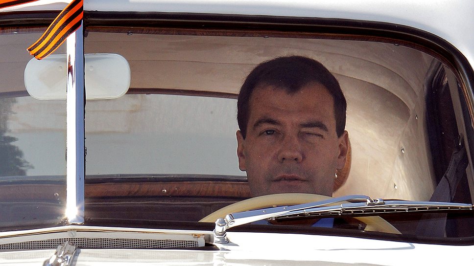 Премьер-министр РФ Дмитрий Медведев  