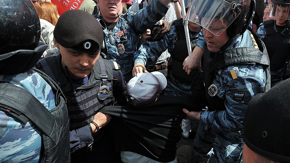 Кроме этого участники марша шли с плакатами: «Отвалите от Навального!», «Москвичи говорят Собянину нет» и «Свободу Pussy Riot» и другими. Главный лозунг, звучащий на марше «За нашу и вашу свободу!»