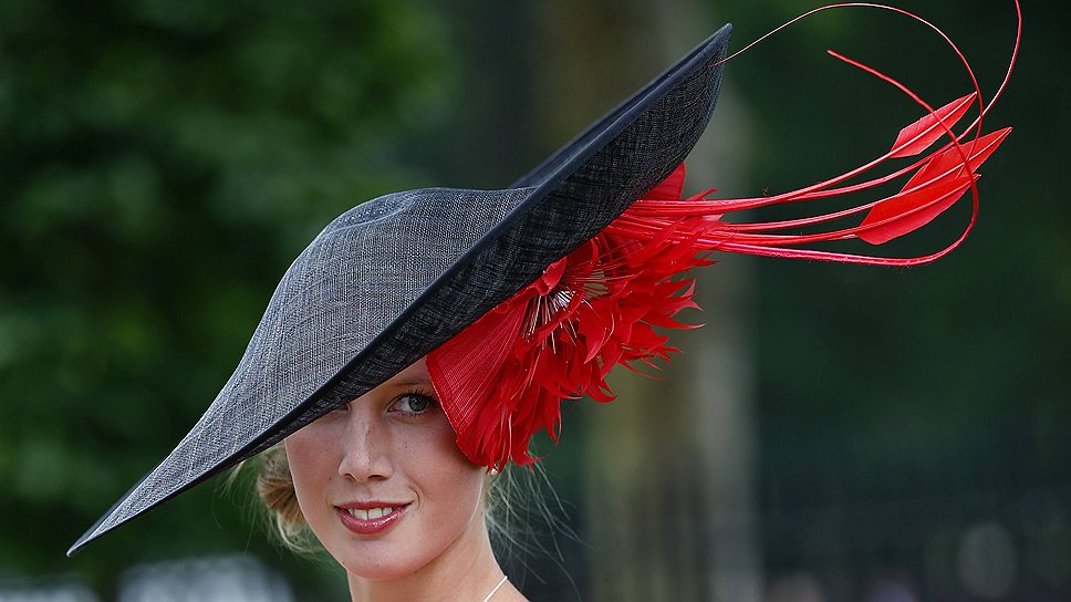 Ежегодно скачки Royal Ascot привлекают свыше трехсот тысяч зрителей