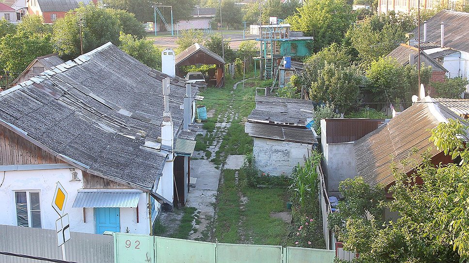 В зоне бедствия были выведены из строя системы газо-, энерго- и водоснабжения, было прекращено железнодорожное и автомобильное движение