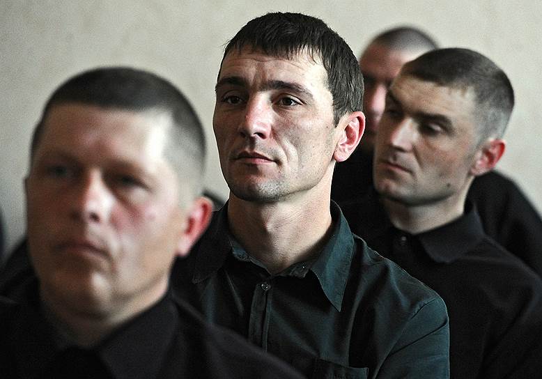 В разное время заключенными Владимирского централа были  граф Василий Шульгин (бывший заместитель председателя Государственной думы, принимавший отречение от престола Николая II), певица Лидия Русланова, жена Семена Буденного певица Большого театра Ольга Михайлова, актриса Зоя Федорова,  фельдмаршал Паулюс, брат наркома Константин Орджоникидзе, сын Сталина Василий, американский летчик-шпион Гарри Пауэрс. Сейчас во Владимирском централе содержатся особо опасные преступники 