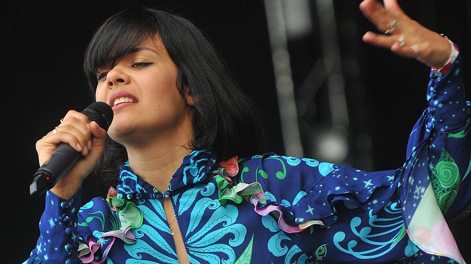 Британская исполнительница Наташа Хан, выступающая под псевдонимом Bat For Lashes 