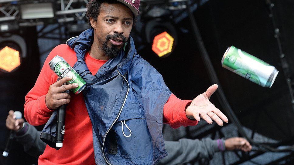 Участник американской группы The Pharcyde, исполняющей музыку в стиле альтернативный хип-хоп 