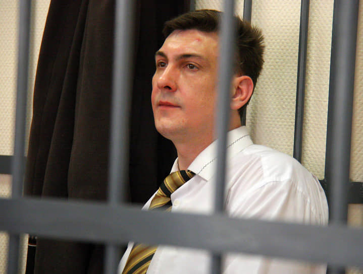 В феврале 2010 года Ленинский райсуд Смоленска выдал санкцию на арест мэра города Эдуарда Качановского, обвиненного в покушении на получение крупной взятки — он вместе с заместителем Валерием Осиповым требовал у директора строительной организации взятку в виде трехкомнатной квартиры стоимостью более 2 млн руб. в новом доме за выдачу разрешений на ввод в эксплуатацию этого дома и магазина в нем. В 2011 году он был осужден на четыре года колонии строгого режима. В ноябре 2013 года вышел по УДО