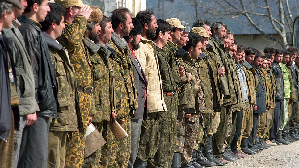 Официальной причиной была названа необходимость охраны железной дороги, использовавшейся в качестве единственного маршрута транспортировки грузов из России в Армению, уже находившуюся в состоянии войны с Азербайджаном 
