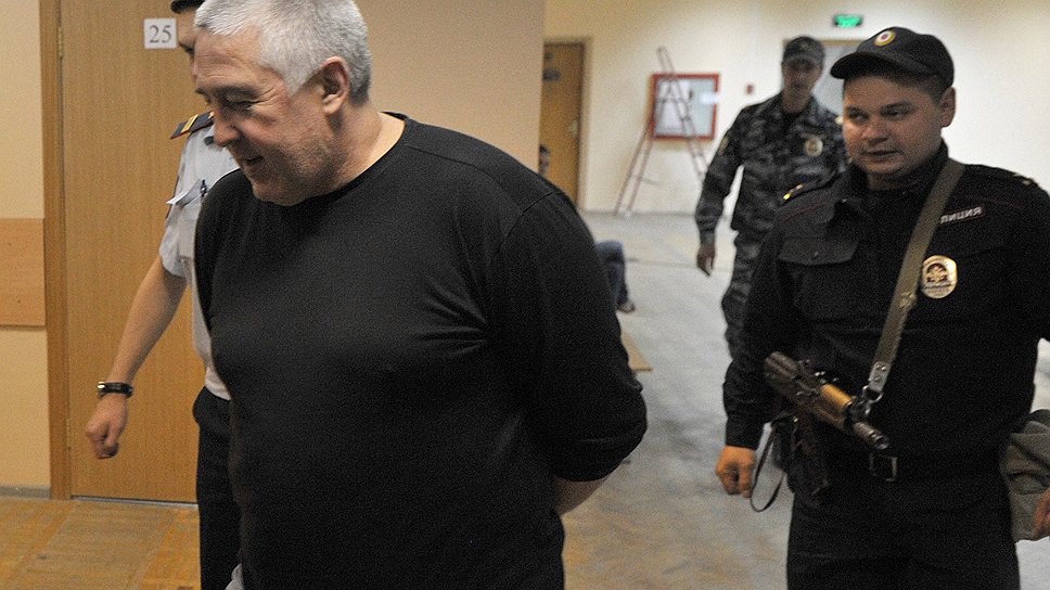 Прения сторон по существу уголовного дела в отношении бывшего сотрудника МВД Максима Каганского, экс-следователя Нелли Дмитриевой и трех обвиняемых в покушении на мошенничество в Хорошевском суде 