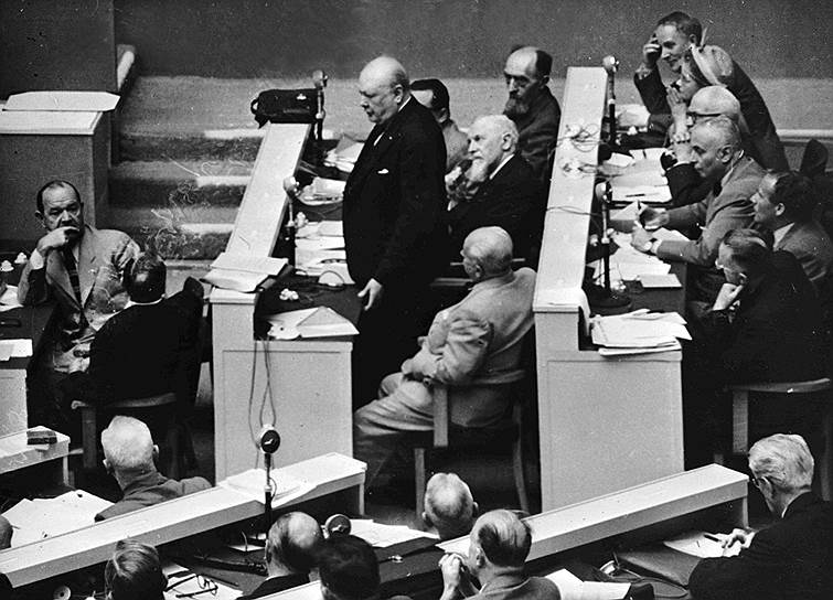 1949 год. В Страсбурге (Франция) состоялась первая сессия Совета Европы 