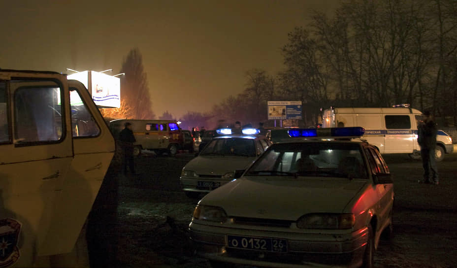 27 декабря 2013 года — возле здания пятигорского ГАИ взорвался припаркованный автомобиль. По предварительным данным, сработало неустановленное взрывное устройство, мощность которого составила 50 кг в тротиловом эквиваленте. Жертвами стали три человека 
