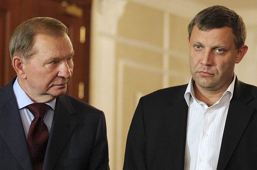 23 июня 2014 года Леонид Кучма вошел в трехстороннюю контактную группу и представлял Украину на переговорах с самопровозглашенными ДНР и ЛНР с участием представителей России и ОБСЕ. 2 февраля 2015 года президент Порошенко назначил Кучму официальным представителем Украины в трехсторонней группе по урегулированию конфликта в Донбассе  На фото: Леонид Кучма (слева) и глава самопровозглашенной ДНР Александр Захарченко 