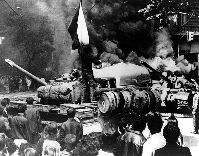 К весне 1968 года объединенным командованием Варшавского договора совместно с Генеральным штабом ВС СССР была разработана операция под кодовым названием «Дунай», предполагающая военное вторжение в Чехословакию 