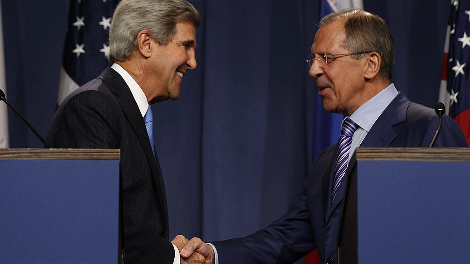 Госсекретарь США Джон Керри и глава МИД Сергей Лавров (справа)  