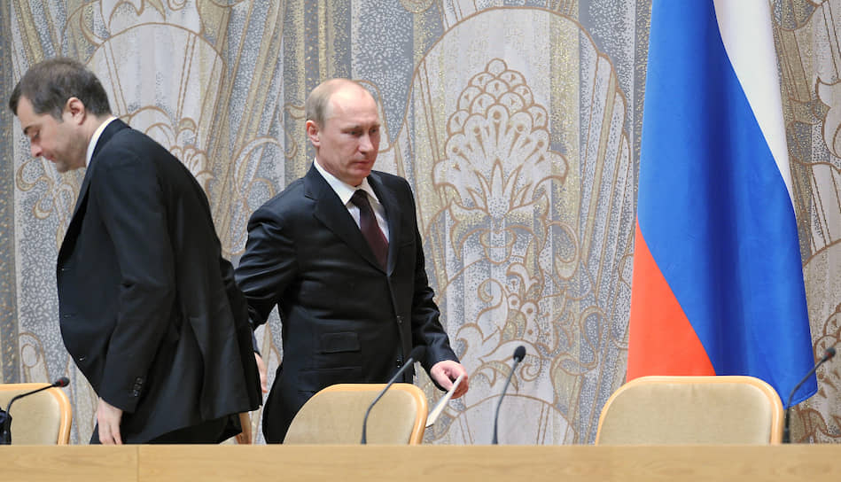 Господин Сурков, с 1999 года работавший с Владимиром Путиным, считается одним из создателей и идеологов партии «Единая Россия»