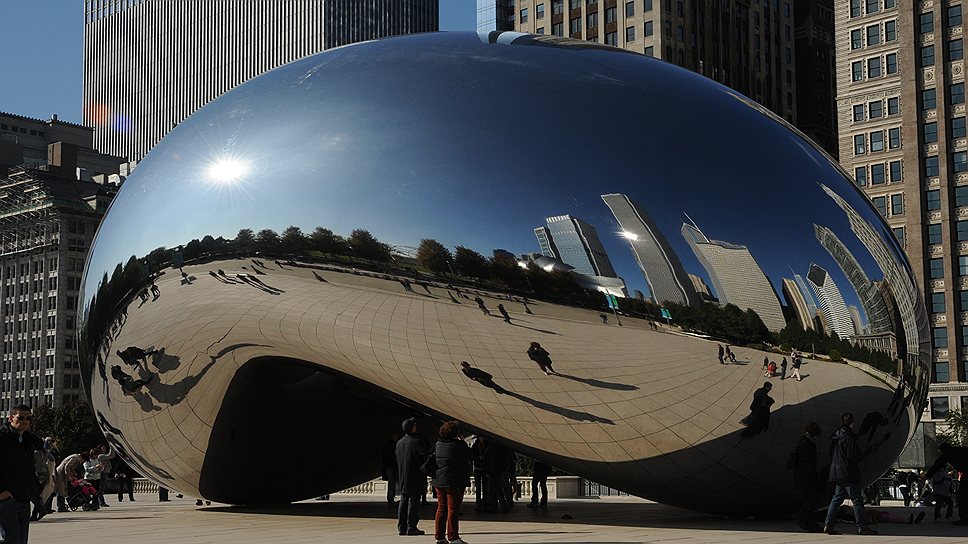 Millenium park, Чикаго. Годы создания: 1998 – 2004 гг. Архитектор: изначальная концепция Skidmore, Owings & Merrill LLP, впоследствии к работе над проектом были привлечены архитекторы, дизайнеры и художники со всего мира. Площадь: 99 га. Количество посетителей: 4 млн человек