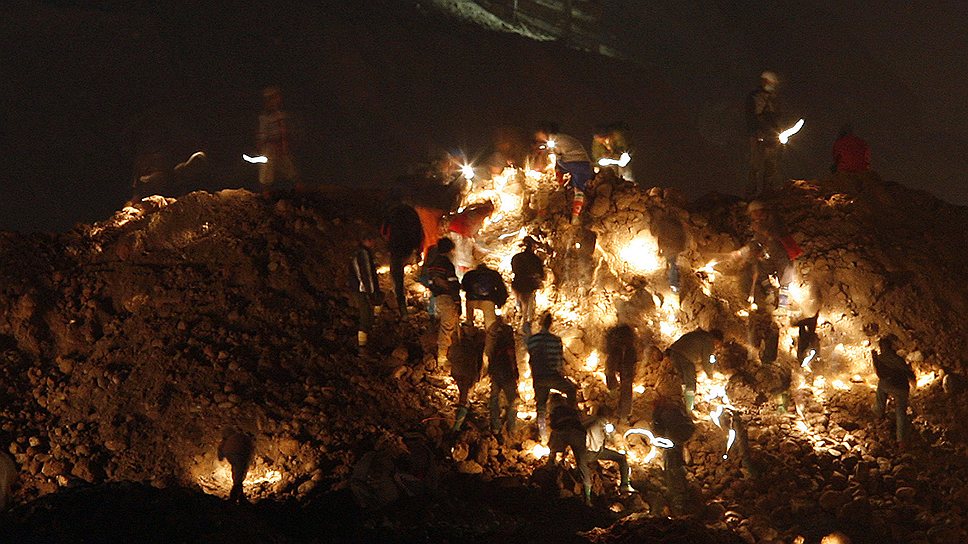В 2010 году правительство Мьянмы попыталось справиться с незаконной добычей нефрита, вылавливая нелегалов и наказывая их штрафами или тюремными заключениями. Однако это не повлияло на общую ситуацию в регионе 
