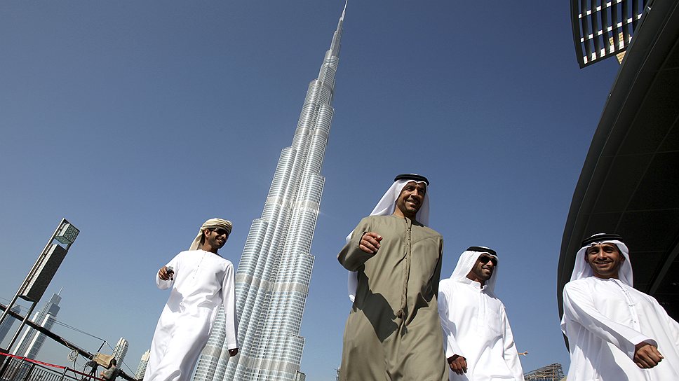 Burj Khalifa в Дубаи — самое высокое здание в мире. 163 этажа высотой в 828 м занимают отель Armani, офисы и 900 квартир. Строительство небоскреба завершилось в 2010 году, тогда апартаменты на верхних этажах небоскреба в среднем стоили около $2 млн, при цене за квадратный метр до $10 тыс. 