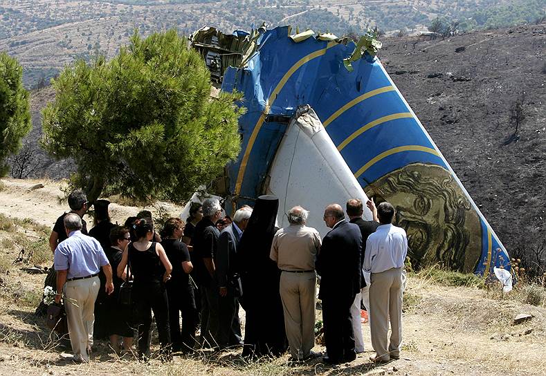 14 августа 2005 года при подлете к столице Греции потерпел катастрофу Boeing 737 частной кипрской авиакомпании «Илиос». Погибли все находившиеся на борту 115 пассажиров и 6 членов экипажа 