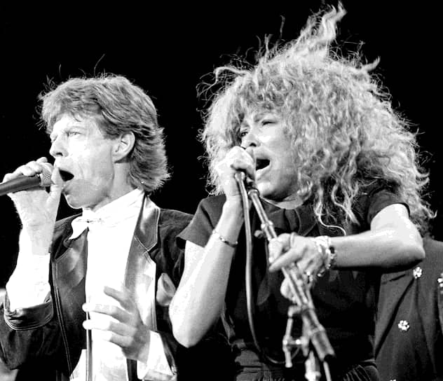 В 1984 году у Тины Тернер вышла песня «What’s Love Got to Do With It», ставшая хитом. Через несколько месяцев она презентовала альбом «Private Dancer», до сих пор считающийся самой успешной записью певицы  На фото: с солистом группы The Rolling Stones Миком Джаггером, 1989 год  