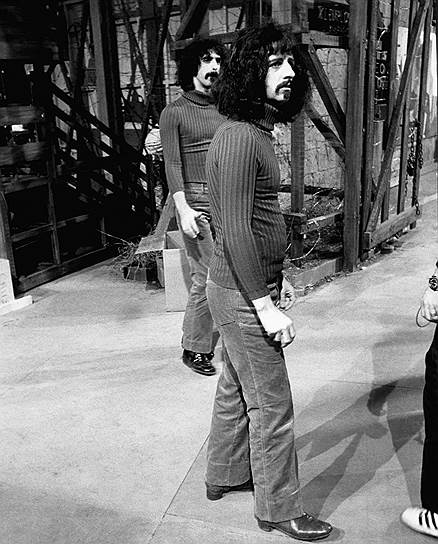 В начале 1960-х Фрэнк Заппа продолжал сотрудничать с Captain Beefheart, зарабатывал гонорары, играя в ночных клубах в составе группы The Blackouts, писал саундтреки к малобюджетным фильмам, исполнял свою оркестровую музыку. Музыкант также продюсировал песни для местных групп, сотрудничал с певцом и автором песен Рэем Коллинзом и продюсером Полом Баффом 