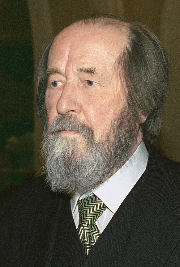 Александр Солженицын (1918 - 2008), писатель, диссидент. Упомянут 10 мая 2006 года «Но если мы действительно хотим сделать для граждан что-то полезное и нужное – предлагаю вам, отодвинув в сторону политические амбиции и не распыляя ресурсы, сосредоточиться на решении важнейших для страны проблем. И одна из них – демографическая, или, как точно выразился А.И.Солженицын, это в широком смысле "сбережение народа"» Также упоминался 12 декабря 2012 года
