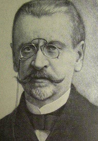 Лев Петражицкий (1867 - 1931), юрист, профессор Санкт-Петербургского университета, член Государственной думы. Упомянут 26 апреля 2005 года «Известный российский теоретик государства и права профессор Петражицкий отмечал, что обязанность помогать нуждающимся, аккуратно платить рабочим условленную плату – это в первую очередь этические нормы. Хочу отметить, что все это было написано почти сто лет назад, еще в 1910 году»