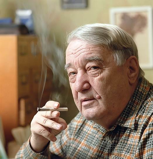 Лев Гумилев (1912 - 1992), историк. Упомянут 12 декабря 2012 года «Глобальное развитие становится все более неравномерным. Вызревает почва для новых конфликтов экономического, геополитического, этнического характера. Ужесточается конкуренция за ресурсы. Причем хочу вас заверить, уважаемые коллеги, и подчеркнуть: не только за металлы, нефть и газ, а прежде всего за человеческие ресурсы, за интеллект. Кто вырвется вперед, а кто останется аутсайдером и неизбежно потеряет свою самостоятельность, будет зависеть не только от экономического потенциала, но прежде всего от воли каждой нации, от её внутренней энергии; как говорил Лев Гумилев, от пассионарности, от способности к движению вперёд и к переменам»