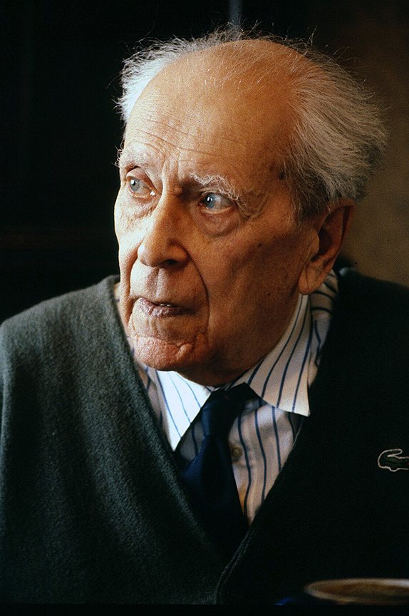 Дмитрий Лихачев (1906 - 1999), филолог, академик РАН. Упомянут 1 декабря 2016 года «Самое важное, что волнует родителей и учителей, общественность – это, конечно же, содержание образовательного процесса, насколько школьное образование отвечает двум базовым задачам, о которых говорил еще академик Лихачев: давать знания и воспитывать нравственного человека. Он справедливо считал, что нравственная основа – это главное, что определяет жизнеспособность общества: экономическую, государственную, творческую» Также упоминался 10 мая 2006 года