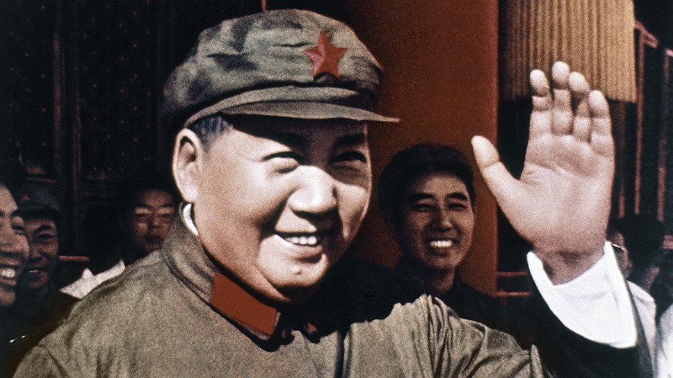Жизненный путь «Великого кормчего» — в фотогалерее «Ъ»