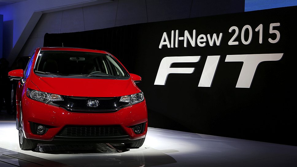 Модель Honda Fit известна в Европе как Jazz. Ее обновленная версия получила новые двигатели, в частности, 1,5-литровую бензиновую «четверку» мощностью 130 л.с.. Кроме того, машина стала легче на 26 кг, что позволяет снизить расход топлива. В Европе продажи стартуют в 2014 году