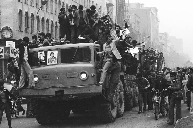 18 февраля 1978 года беспорядки вспыхнул и в городе Тебризе, а через месяц волнения распространились на всю страну 