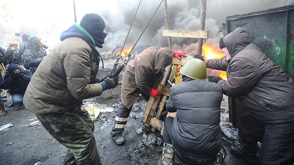 За массовые беспорядки в столице в ОВД уже доставлено 73 человека 
