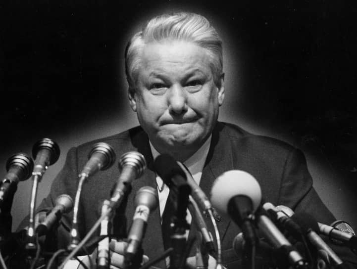 1992 год. Президент России Борис Ельцин подписал закон «О свободе торговли» 