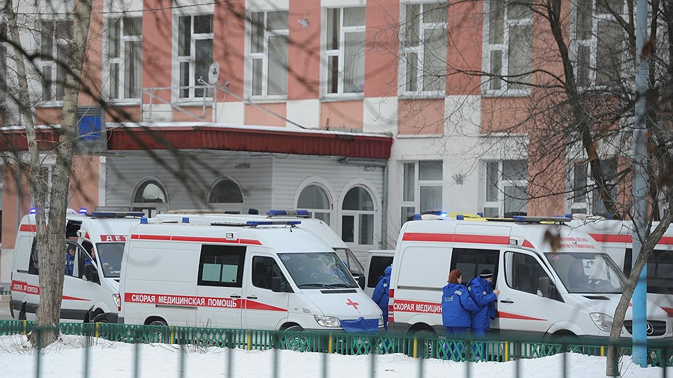 Позже стрелок отпустил всех заложников, сам он был нейтрализован. Имя захватчика, по словам официального представителя Следственного комитета России (СКР) Владимира Маркина,— Сергей Гордеев 