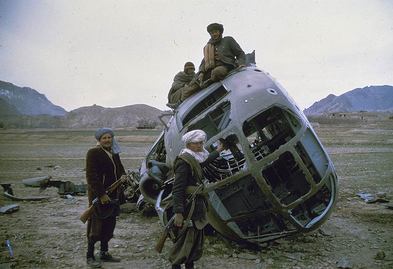 В конце февраля 1980 года состоялась первая крупная операция советских войск против афганских моджахедов. В результате операции к началу марта было убито более 50 советских военных, при этом удалось уничтожить более 1,5 тыс. моджахедов. В ответ на действия СССР Конгресс США в апреле этого же года санкционировал «прямую и открытую помощь» афганской оппозиции в размере $15 млн 