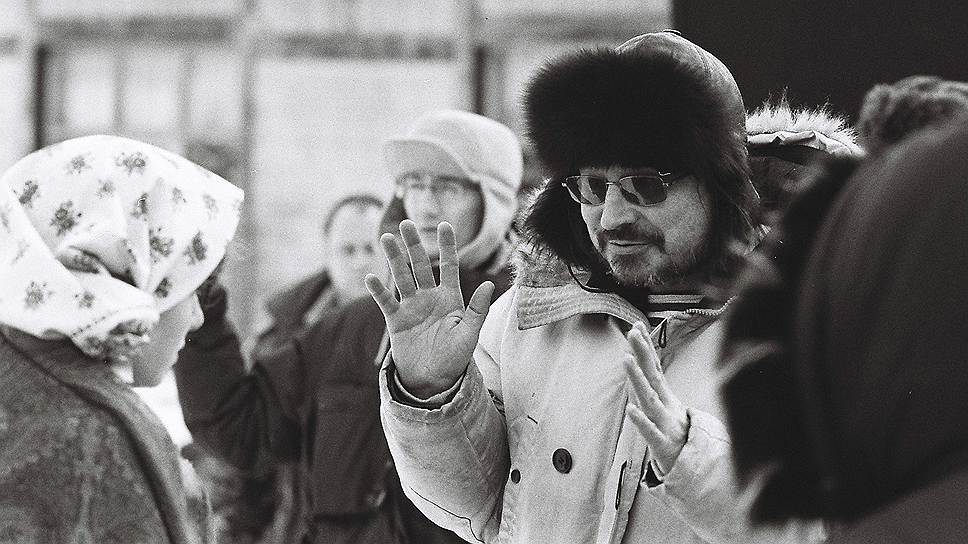 «У меня плохая память на все современное: ни имен, ни названий, ничего не помню» Фильм Алексея Балабанова «Морфий» (2008, кадр со съемок на фото) был снят по сценарию Сергея Бодрова-младшего по мотивам рассказов Михаила Булгакова «Записки юного врача» и «Морфий». В фильме, впрочем, мало общего с одноименным произведением