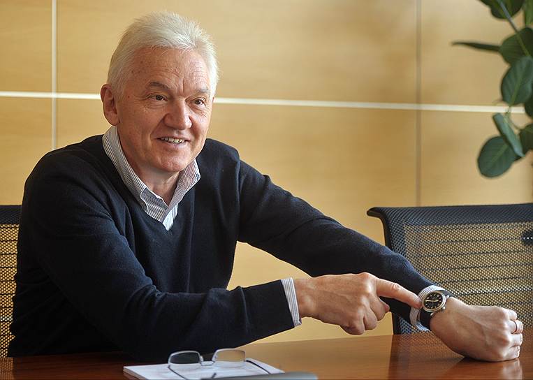 Миллиардер, совладелец компании Gunvor Геннадий Тимченко в 1999 году стал гражданином Финляндии, где проживал с начала 1990-х годов. Свой переезд бизнесмен связал с бизнесом. В одном из интервью 2012 года господин Тимченко заявил о наличии у него двух паспортов — финского и российского 