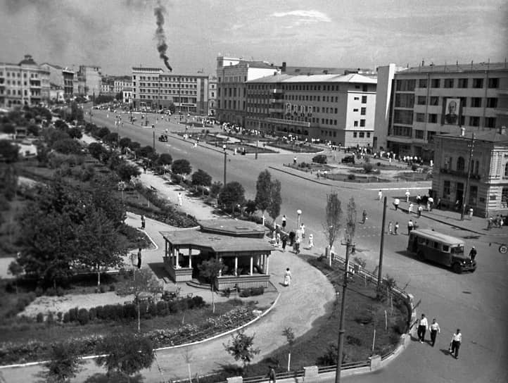 1925 год. Город Царицын переименован в Сталинград (с 1961 года — Волгоград)