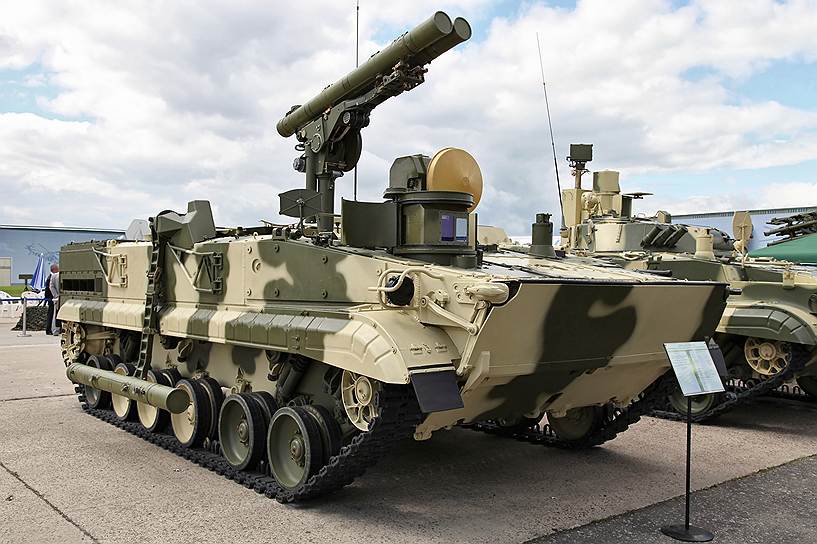 Боевая машина 9П157-2 из состава ПТРК Хризантема-С 
